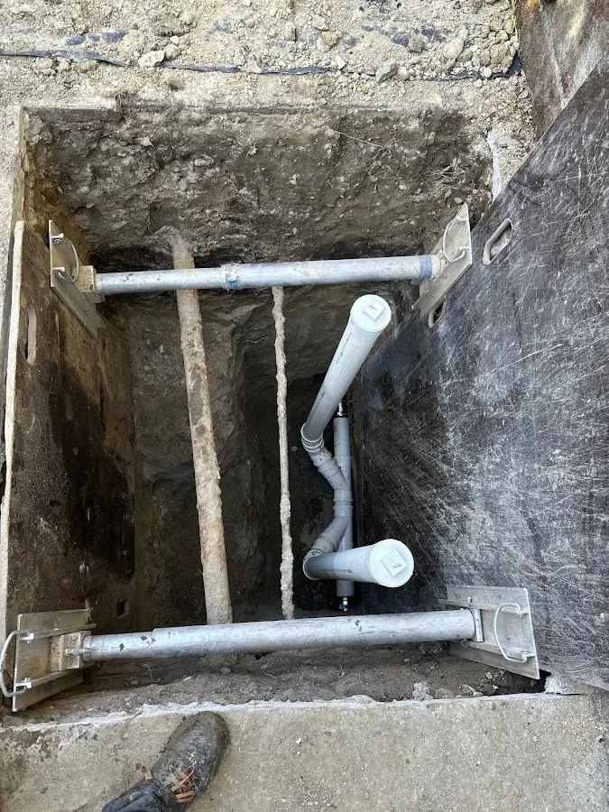 Experienced plumber completing Gas Line Repair work in Chesapeake Ranch Estates